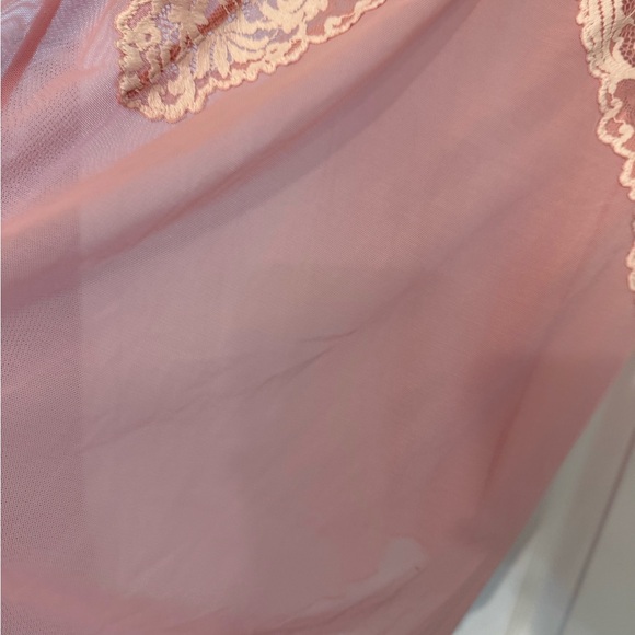 Wacoal Luxury Sleepwear Blush and Ivory Lace Chemise - Picture 5 of 6